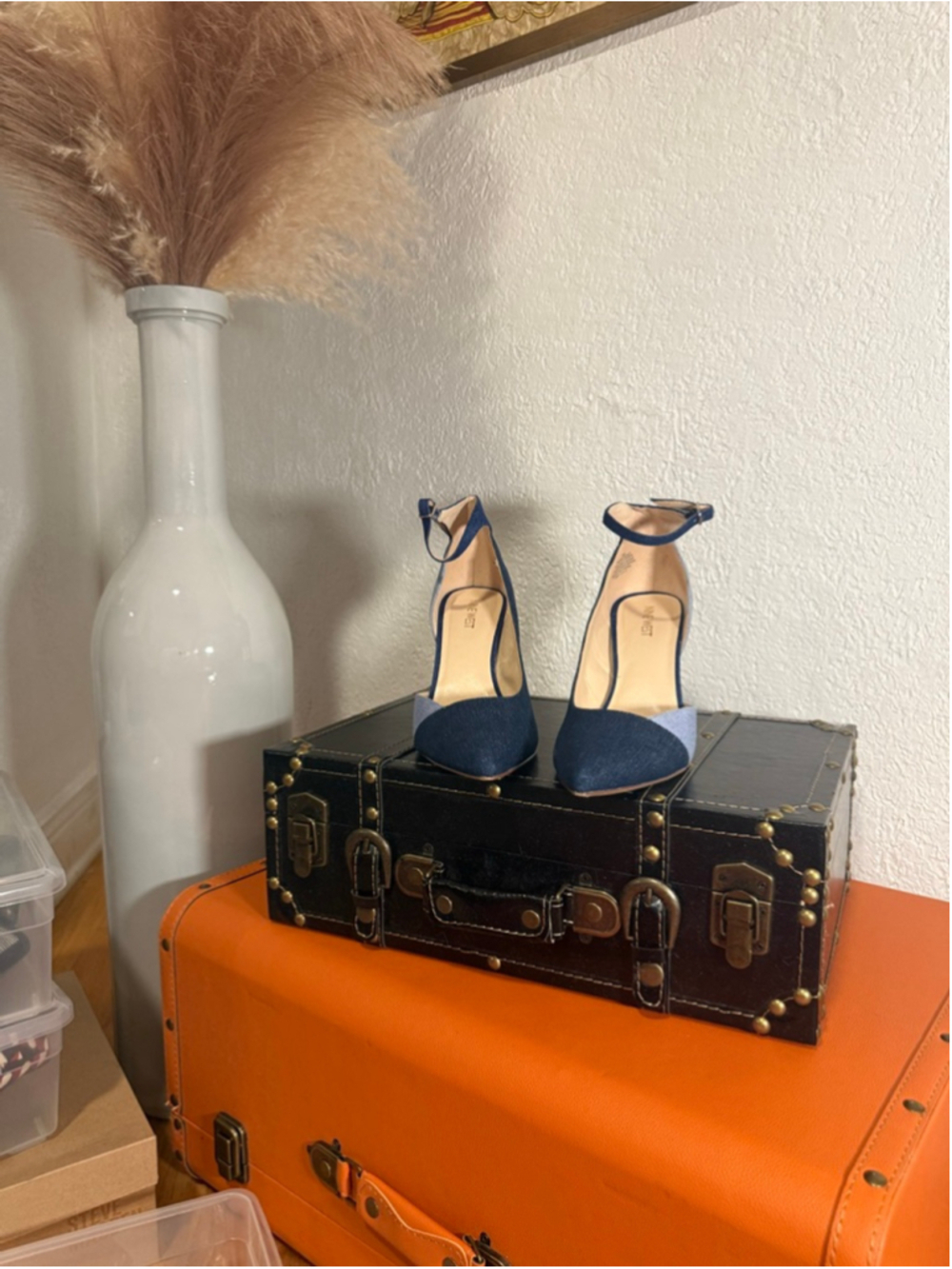 Preowned,Woman’s Nine West Forgiveno denim ankle strap pumps, size 9
